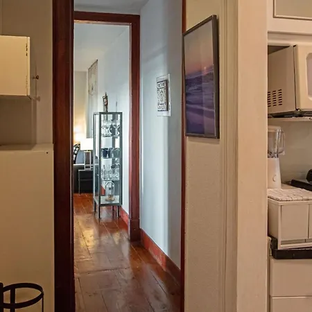 Quirky 3 Bedroom Floor In Bicasao Paulo *