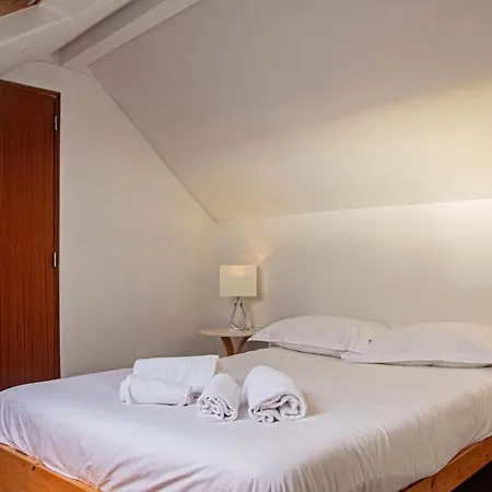Quirky 3 Bedroom Floor In Bicasao Paulo *