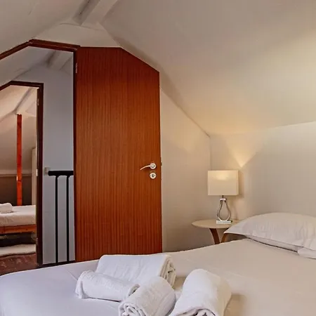 Quirky 3 Bedroom Floor In Bicasao Paulo
